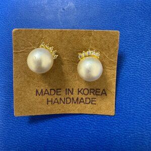 Pearl Crown Stud Earrings
